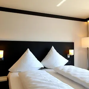 Wue By Wmm Hotell Kurnach